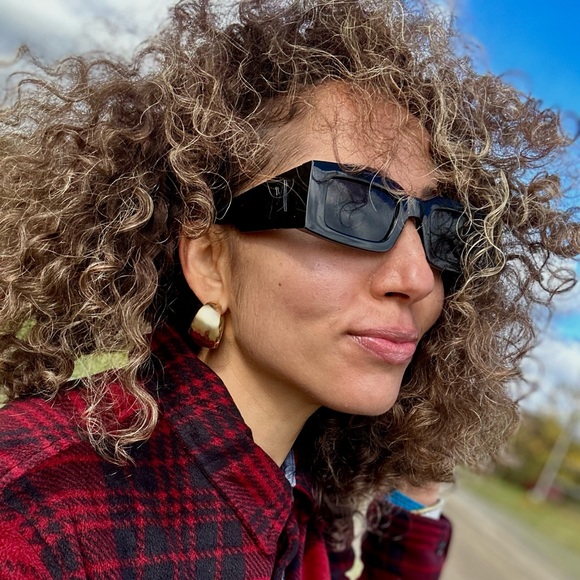 Meet your Posher, Laura - Picture 5 of 7